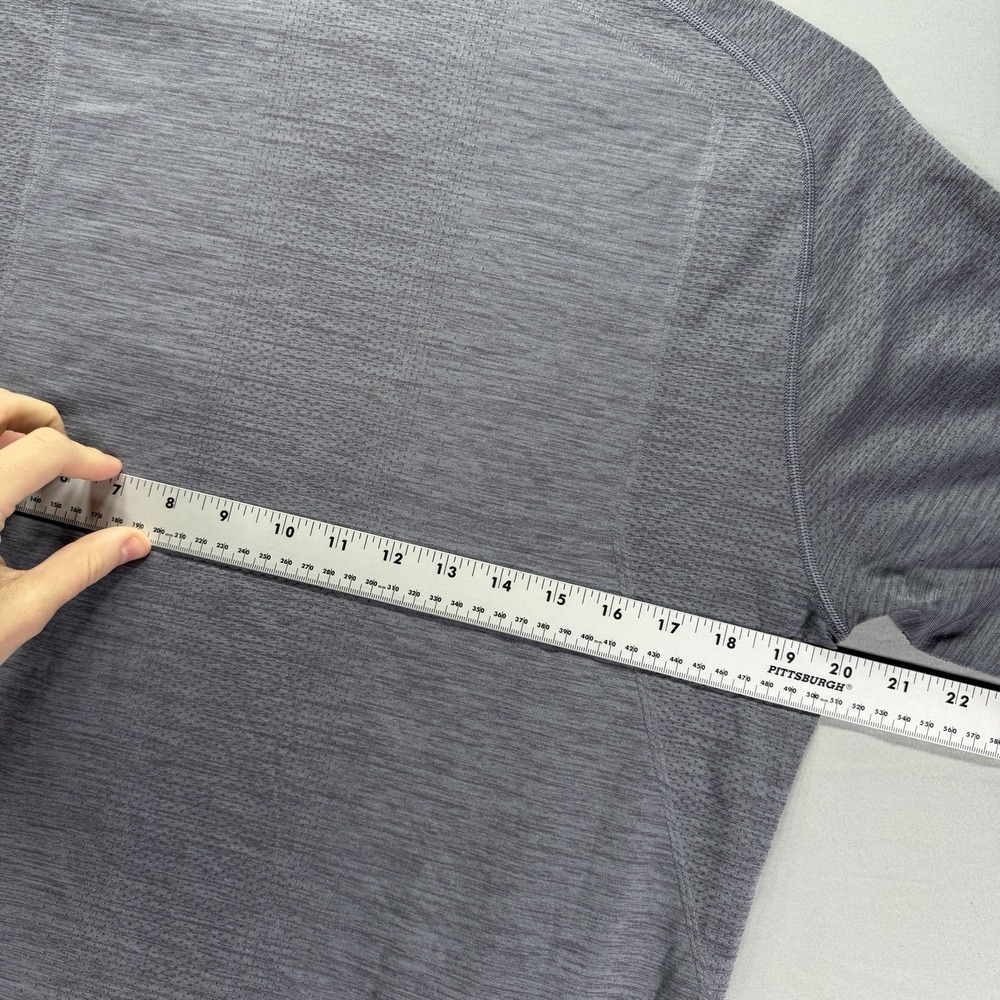Lululemon Metal Vent Tech Shirt Mens Large Gray Short Sleeve V Neck Work Out - Picture 9 of 10